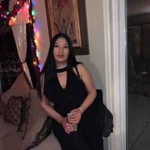 Meet your Posher, Elena